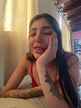 sofiasekrets online show from November 9, 2025, 8:02 pm