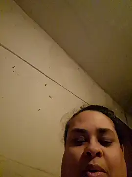 Snapshot of BigBusty_VoluptuousMilfX chatting on October 31, 2025, 1:35 am BigBusty VoluptuousMilfX online show from October 31, 2025, 1:35 am