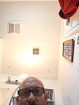 Snapshot of whateveruwanthowever chatting on November 25, 2025, 5:57 pm whateveruwanthowever online show from November 25, 2025, 5:57 pm