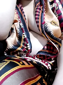 Snapshot of Notila-68 chatting on February 18, 2026, 11:23 pm Notila-68 online show from February 18, 2026, 11:23 pm