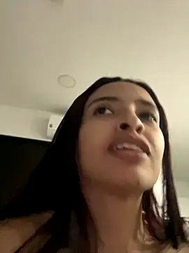 Aithana Petite online show from December 4, 2025, 3:27 am