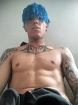 Snapshot of Overinktt chatting on November 14, 2025, 6:11 pm Overinktt online show from November 14, 2025, 6:11 pm