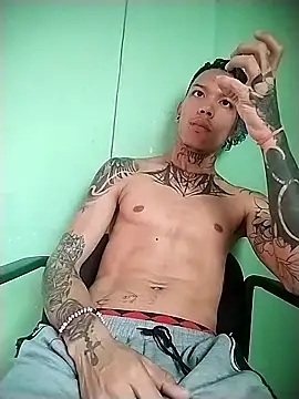 Snapshot of Overinktt chatting on November 26, 2025, 3:56 pm Overinktt online show from November 26, 2025, 3:56 pm