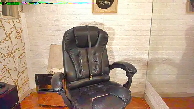 Lilifut  online show from November 15, 2025, 10:36 pm