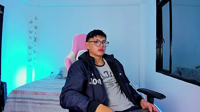 Snapshot of Axel_Cody_ chatting on February 11, 2026, 11:10 am Axel Cody online show from February 11, 2026, 11:10 am