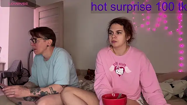 live sexy online show from April 14, 2026, 6:51 am