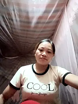 huhu-sexxy online show from October 19, 2025, 10:12 pm