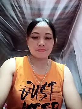 huhu-sexxy online show from November 9, 2025, 1:15 pm