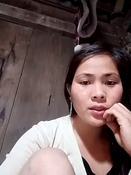 Snapshot of Lyssa-a chatting on February 16, 2026, 3:43 pm Lyssa-a online show from February 16, 2026, 3:43 pm