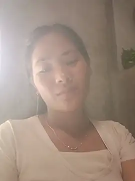 Snapshot of Lyssa-a chatting on July 13, 2026, 8:02 am Lyssa-a online show from July 13, 2026, 8:02 am