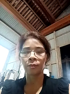 Snapshot of RizoCii chatting on October 20, 2025, 1:51 am RizoCii online show from October 20, 2025, 1:51 am