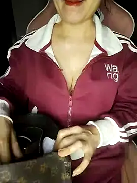 Listen-ly online show from November 12, 2025, 2:43 pm