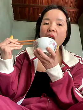 Listen-ly online show from November 29, 2025, 3:50 am