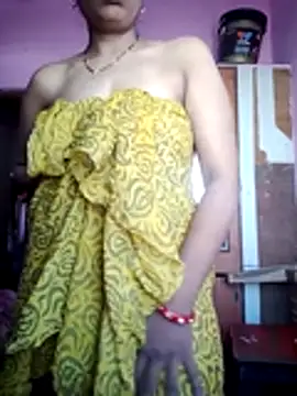 Juhi512 online show from November 20, 2025, 4:02 am