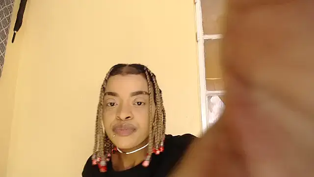 Snapshot of fifiqueen25 chatting on December 2, 2025, 1:13 pm fifiqueen25 online show from December 2, 2025, 1:13 pm