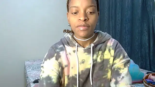 Snapshot of fifiqueen25 chatting on March 22, 2026, 3:10 am fifiqueen25 online show from March 22, 2026, 3:10 am