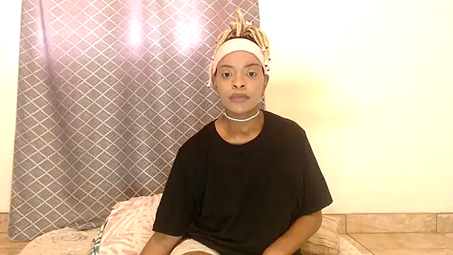 Snapshot of fifiqueen25 chatting on January 8, 2026, 11:16 am fifiqueen25 online show from January 8, 2026, 11:16 am