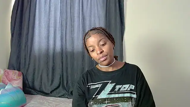 Snapshot of fifiqueen25 chatting on March 20, 2026, 1:12 pm fifiqueen25 online show from March 20, 2026, 1:12 pm