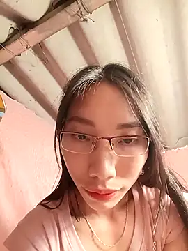 -Kem-01 online show from October 31, 2025, 1:41 pm