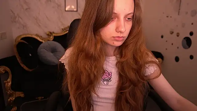 CuteeFoxy online show from May 30, 2026, 12:33 pm