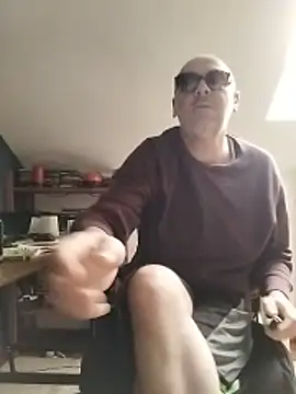 nicolaspgarnier online show from March 11, 2026, 8:30 am