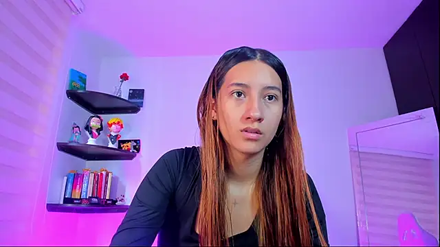 Snapshot of kittyrush_ chatting on November 21, 2025, 7:35 pm kittyrush online show from November 21, 2025, 7:35 pm