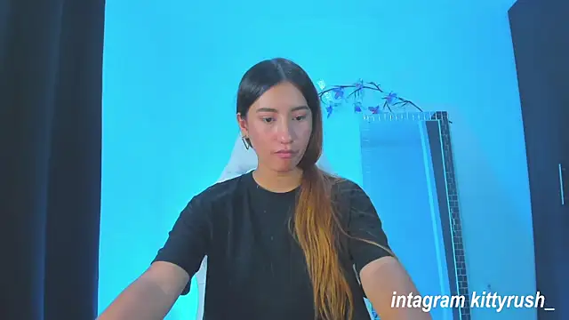 Snapshot of kittyrush_ chatting on February 6, 2026, 11:34 pm kittyrush online show from February 6, 2026, 11:34 pm