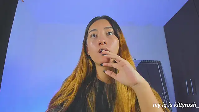 Snapshot of kittyrush_ chatting on February 3, 2026, 6:22 am kittyrush online show from February 3, 2026, 6:22 am