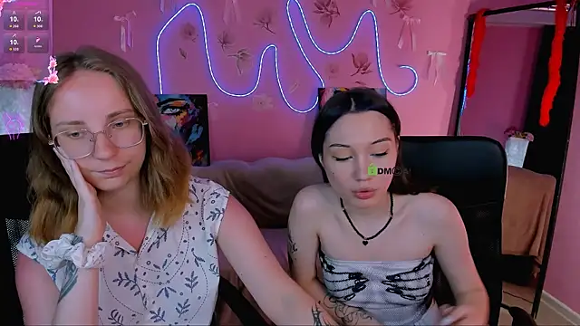 Snapshot of evalora_vei chatting on July 4, 2026, 7:18 pm evalora vei online show from July 4, 2026, 7:18 pm