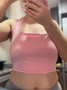 AlanaRius18 online show from April 2, 2026, 1:51 pm