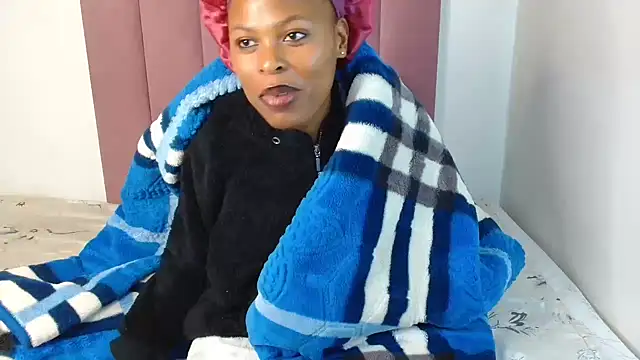 Bubbles156 online show from November 16, 2025, 7:18 pm