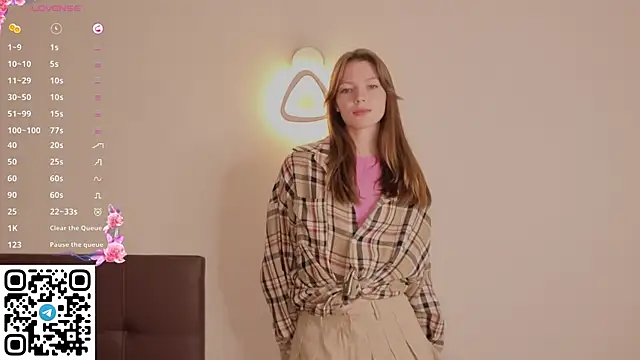 Snapshot of Erosyne chatting on November 24, 2025, 5:13 pm Erosyne online show from November 24, 2025, 5:13 pm