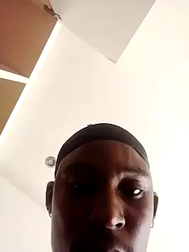 Snapshot of Hardeikbu chatting on November 13, 2025, 11:36 am Hardeikbu online show from November 13, 2025, 11:36 am