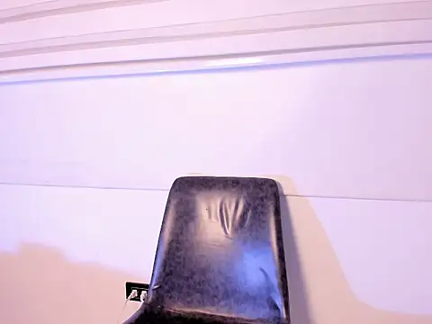 Snapshot of little_kris1 chatting on November 22, 2025, 12:37 pm little kris1 online show from November 22, 2025, 12:37 pm