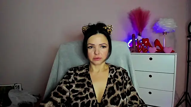 Mollybloom40 online show from March 27, 2026, 7:28 am