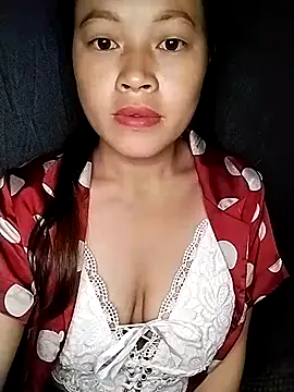 Snapshot of Hani-i chatting on October 18, 2025, 10:01 pm Hani-i online show from October 18, 2025, 10:01 pm