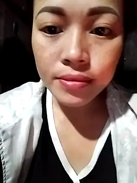 Snapshot of Hani-i chatting on October 22, 2025, 9:13 pm Hani-i online show from October 22, 2025, 9:13 pm