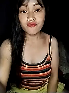 Snapshot of Hani-i chatting on October 25, 2025, 8:42 pm Hani-i online show from October 25, 2025, 8:42 pm