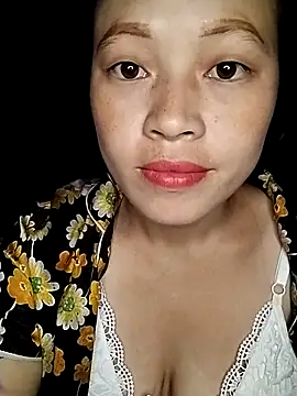 Snapshot of Hani-i chatting on October 17, 2025, 9:38 pm Hani-i online show from October 17, 2025, 9:38 pm