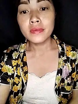 Snapshot of Hani-i chatting on October 21, 2025, 6:18 pm Hani-i online show from October 21, 2025, 6:18 pm