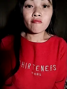 Snapshot of Hani-i chatting on November 28, 2025, 9:04 pm Hani-i online show from November 28, 2025, 9:04 pm