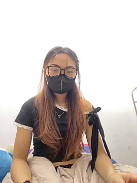 Bella-005 online show from November 3, 2025, 2:31 pm