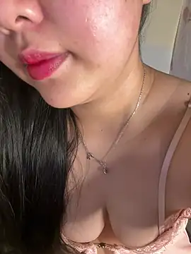 Snapshot of Aimee_milk chatting on April 6, 2026, 2:18 pm Aimee milk online show from April 6, 2026, 2:18 pm