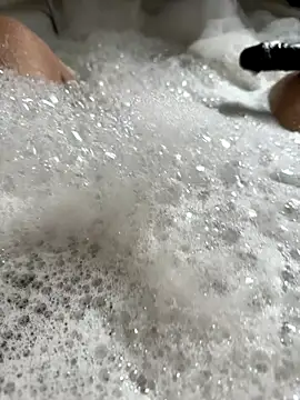 Snapshot of Twilightboyx chatting on October 17, 2025, 1:57 pm Twilightboyx online show from October 17, 2025, 1:57 pm