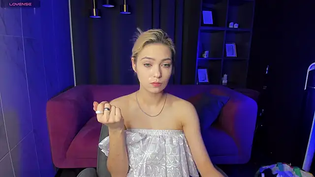 Snapshot of AlysiaSun_ chatting on October 31, 2025, 2:57 pm AlysiaSun online show from October 31, 2025, 2:57 pm