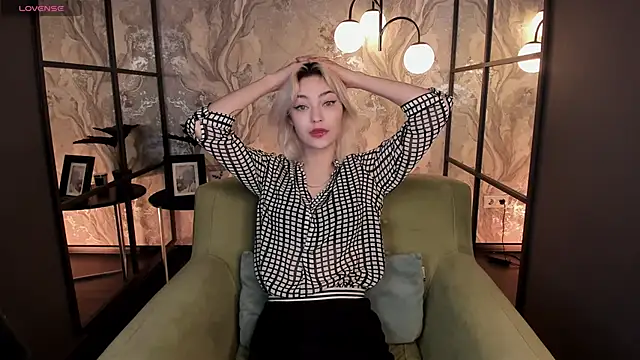 Snapshot of AlysiaSun_ chatting on November 8, 2025, 2:09 pm AlysiaSun online show from November 8, 2025, 2:09 pm