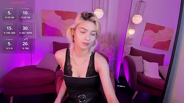 Snapshot of AlysiaSun_ chatting on November 7, 2025, 2:10 pm AlysiaSun online show from November 7, 2025, 2:10 pm