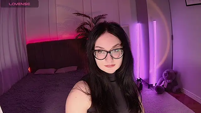 Alice Foks online show from October 15, 2025, 6:22 am