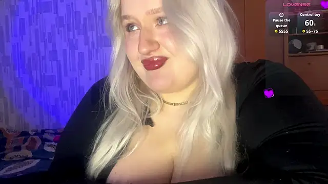 Lina Hottie online show from November 6, 2025, 6:39 am