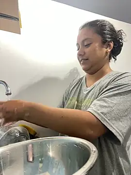 Snapshot of Techi0525 chatting on February 28, 2026, 1:05 am Techi0525 online show from February 28, 2026, 1:05 am